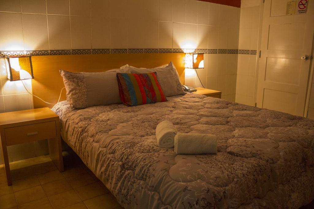 Hotel Avenida サントメ エクステリア 写真